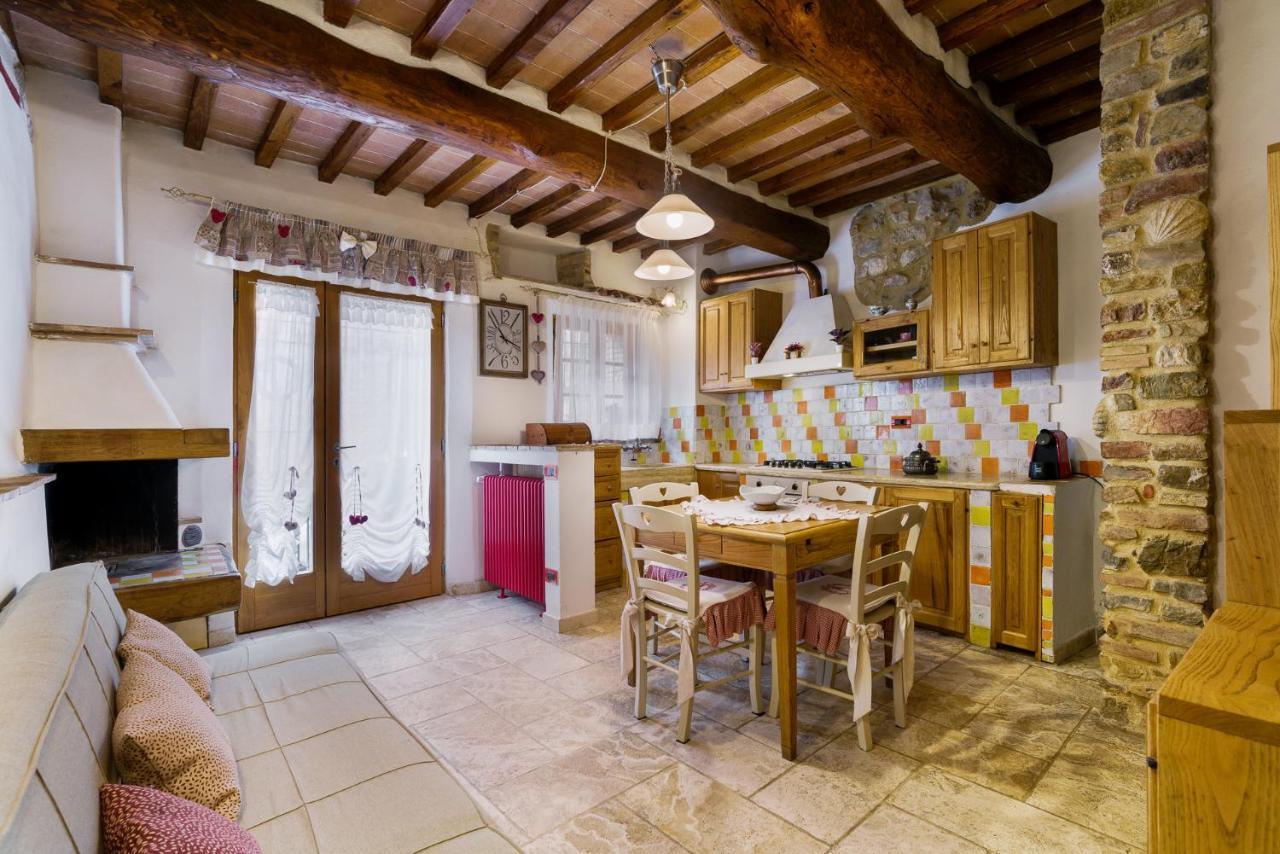 La Casetta Nel Borgo Castelnuovo di Val di Cecina Exterior photo